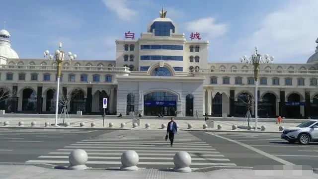 邯鄲到白城物流公司-邯鄲至白城貨運(yùn)客戶至上定制服務(wù)|可靠、經(jīng)濟(jì)實(shí)惠